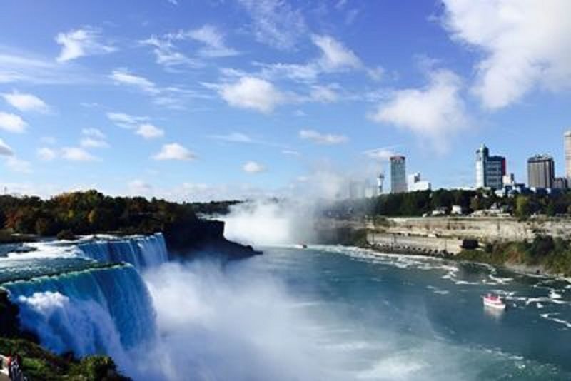 Best of Niagara Falls US,Corning&Watkins Glen 2-Day Tour from NYC - Corning adds an indoor break and a choice