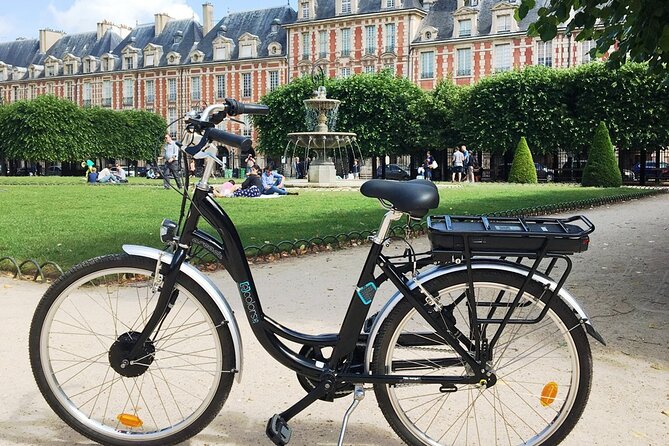 Best of Paris by Bike With a Local - Enjoy an Intimate and Personalized Experience