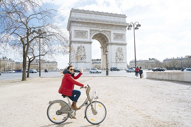 Best of Paris by Bike With a Local - Expert Guides for Insightful Tours