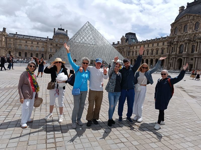 Best of Paris Guided Tour with 15 Attractions - Is the price worth it?
