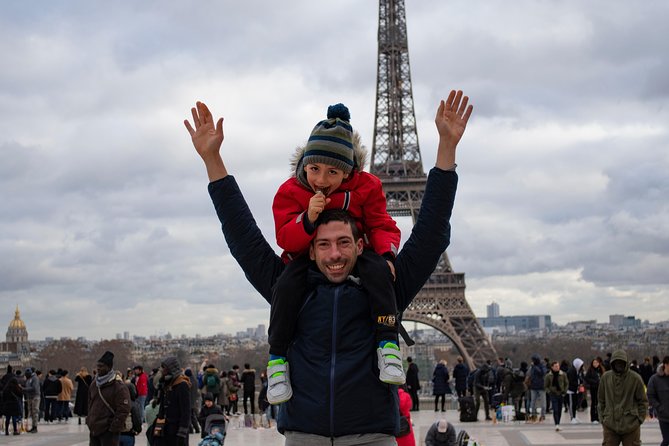 Best of Paris Private Walking Tour for Kids & Families - Customizable Itinerary