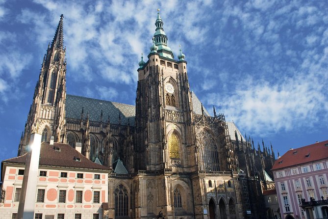 Best of Prague Private Walking Tour (Left and Right Riverbank) - Discovering the Magnificent Prague Castle