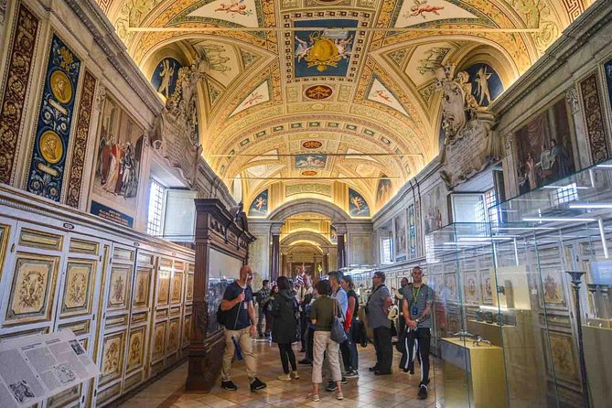 Best of Rome : Vatican City Highlights Tour With Direct Entrance - Tour Highlights