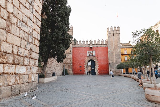 Best of Seville Walking Tour With VIP Alcazar & Cathedral - Historic Alcazar Palace