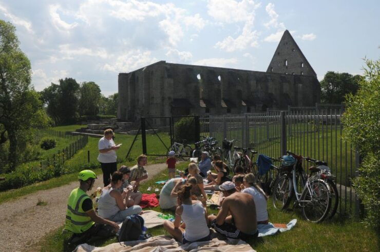 Best of Tallinn 2-Hour Bike Tour - Tour Experience