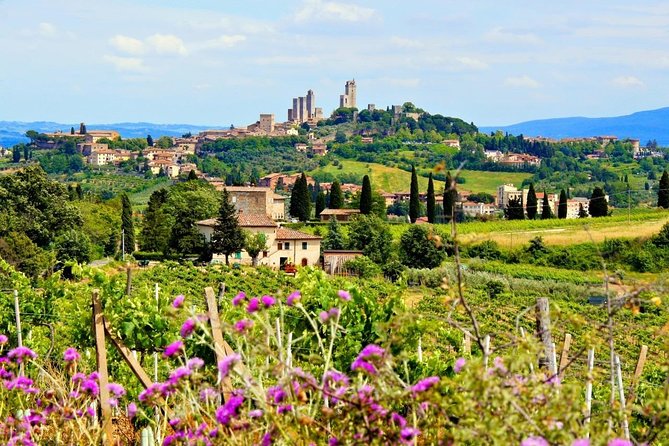 Best of Tuscany Private Tour: Siena, San Gimignano, Monteriggioni - Meeting Point