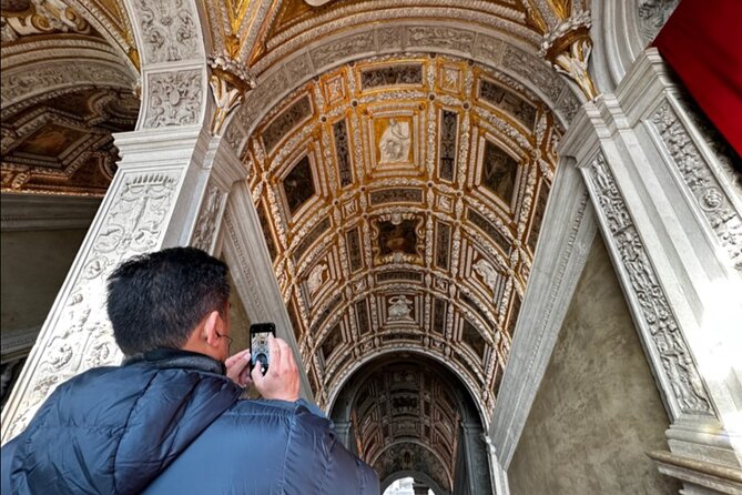 Best of Venice: Saint Marks Basilica, Doges Palace With Guide and Gondola Ride - Inclusions and Meeting Details