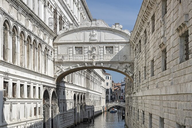 Best of Venice Walking Tour With Gondola, St Marks Basilica and Doge'S Palace - Directions