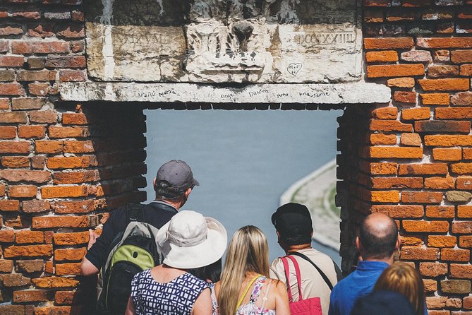 Best of Verona Highlights Walking Tour With Arena - Hotel Pick-Up and Drop-Off