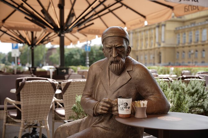 Best of Zagreb! Private Walking Tour; Meet the Greats -Sit & Meet - Tour The Sum Up