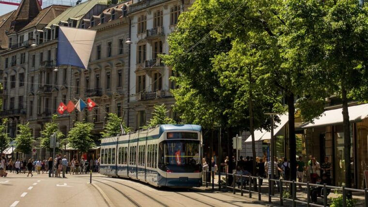 Best of Zurich: Private Walking Tour With a Local - Exploring Zurichs Markets and Hidden Gems