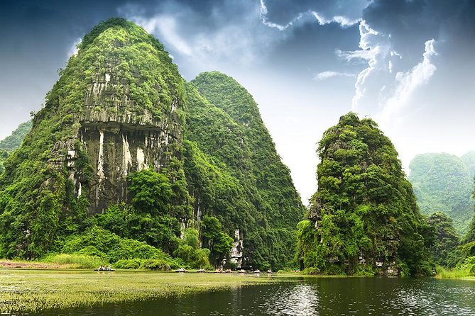 Best Tour Ninh Binh Trang an and Mua Cave Limousine Buffet Lunch - Common Questions