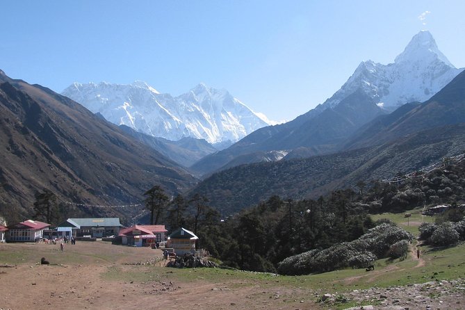 Best Trek For Nepal Amadablam Base Camp Trekking on 12 Days - Accommodation and Meals