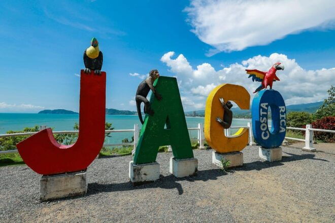 Best Value Deluxe Transportation La Fortuna - Airport - Driver Assistance and Experience