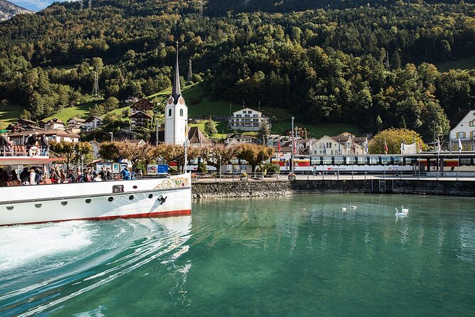 Between Lakes and Alps I 7-Day Guided Tour With Accommodation in Switzerland - Overview
