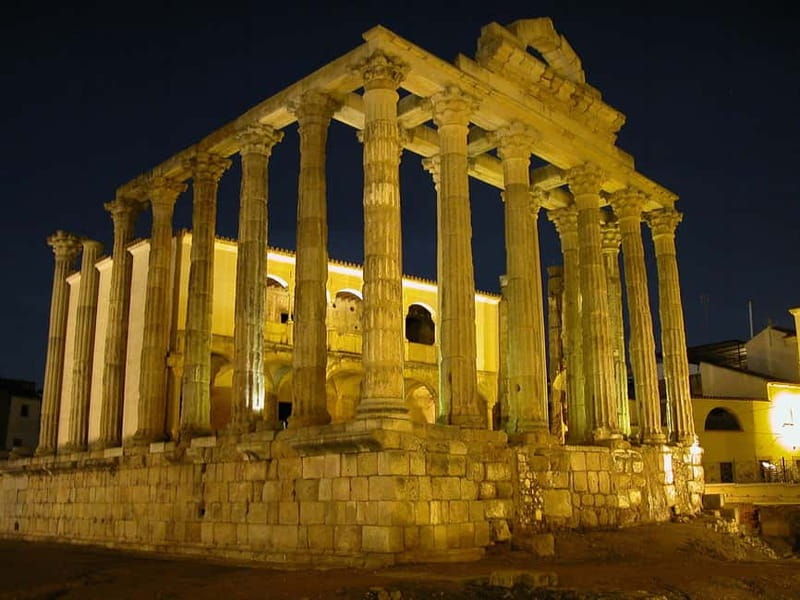 Between Life & Death: Roman Temple, Cathedral & Bone Chapel - Discovering Évora’s Rich Heritage