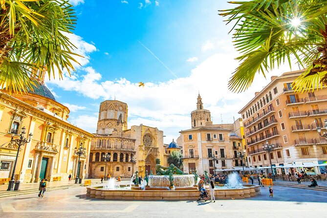 Between Two Gates: A Self-Guided Audio Tour in Valencia - Tour Duration and Itinerary