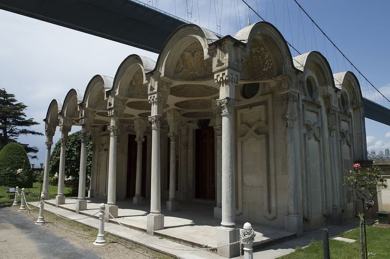 Beylerbeyi Palace Skip-the-Line Ticket - A quieter palace on the Bosphorus