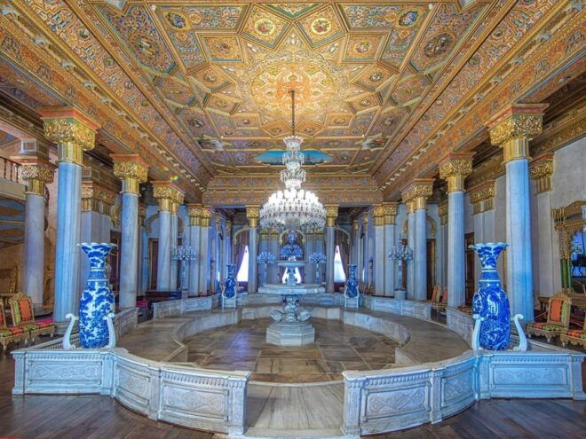 Beylerbeyi Palace Skip-The-Line Ticket With Audio Guide - Audio Guide Features