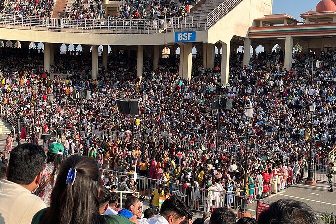 Beyond Borders Wagah Beeting The Retreat Ceremony Tour - Authentic Experiences and Real Insights