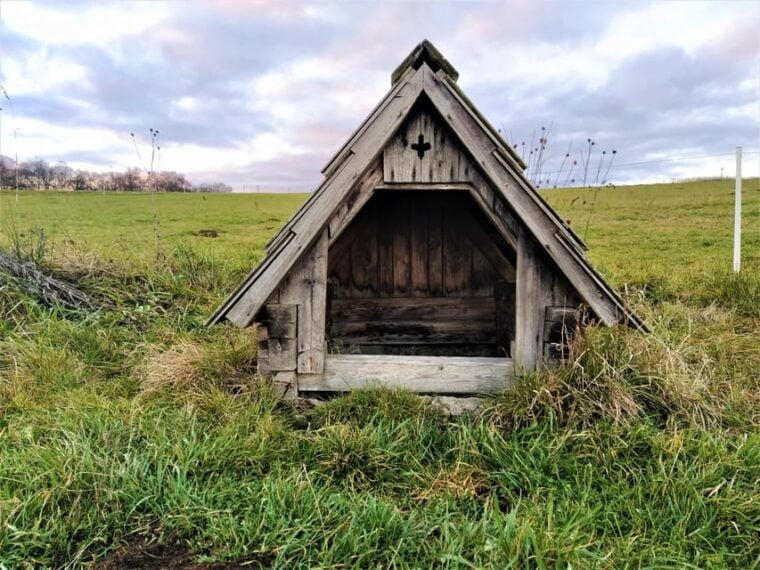 Beyond Brno: Secrets of Moravian Nature - Half-Day Tour - The Iconic Sinkhole and Lunch Break