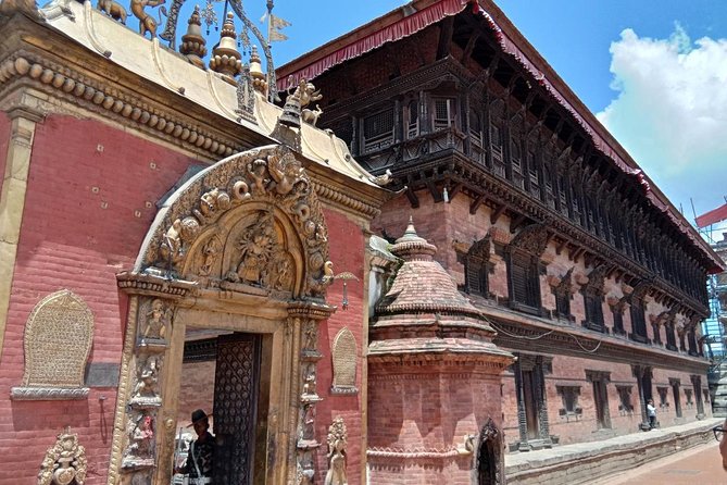 Bhaktapur Sightseeing With Nagarkot Sunset Tour - Explore Bhaktapur Durbar Square and Nagarkot View Tower