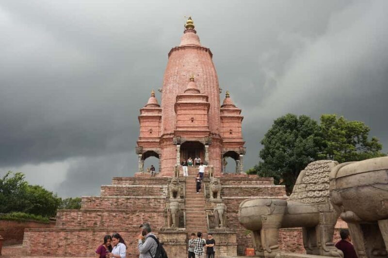 Bhaktapur: Visit 3+ Ponds, Durbarsquare & 5+ Food Testing - Practical Details and How It Works