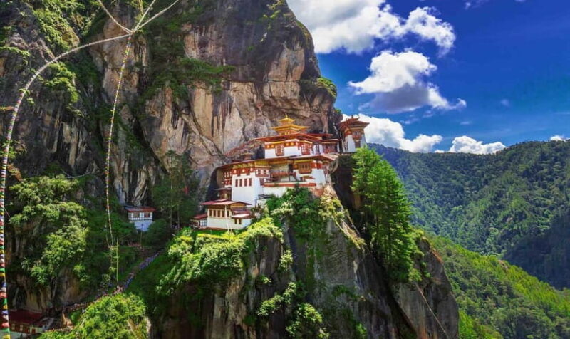 Bhutan: 7-Day Cultural Tour of Paro, Thimphu, and Punakha - An In-Depth Look at the 7-Day Itinerary