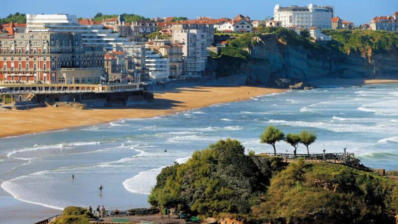 Biarritz: 2-hour Best Intro Walking Tour with a Local - Who Is This Tour Best For?