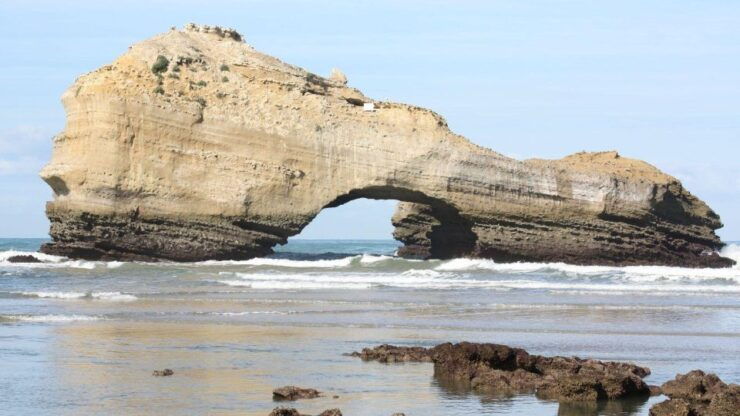 Biarritz: Complete Self-Guided Audio Tour on Your Phone - Engaging Audio Commentary Details