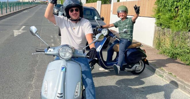 Biarritz: Vespa Scooter Rental for the Day - Navigation Made Easy