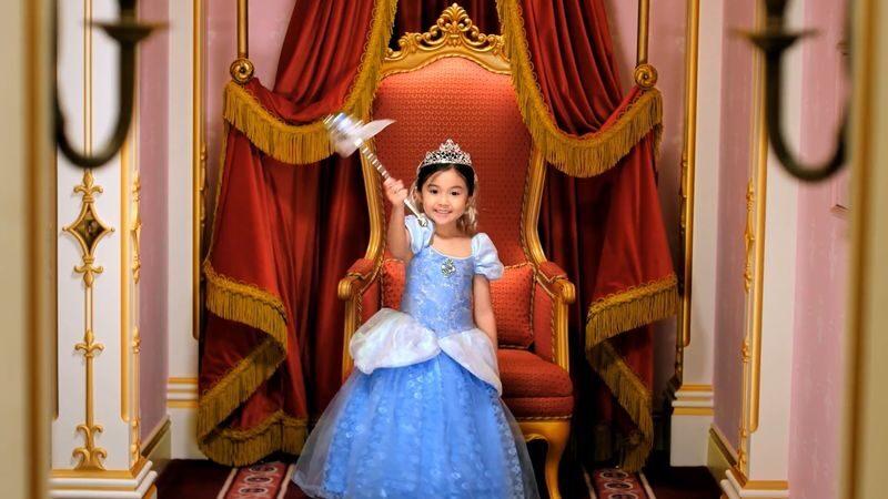 BibbidiBobbidiBoutique - Disney Princess Make-up and Photo Shooting Service - The essentials at a glance