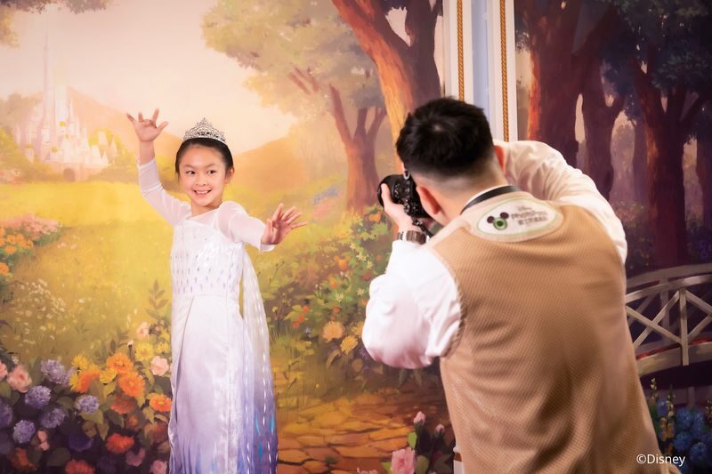 BibbidiBobbidiBoutique - Disney Princess Make-up and Photo Shooting Service - Should you book the boutique?