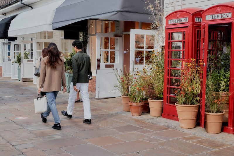 Bicester Village -Shopping Experiences and Transportation from London - Is the Coach Better Than Taking the Train?