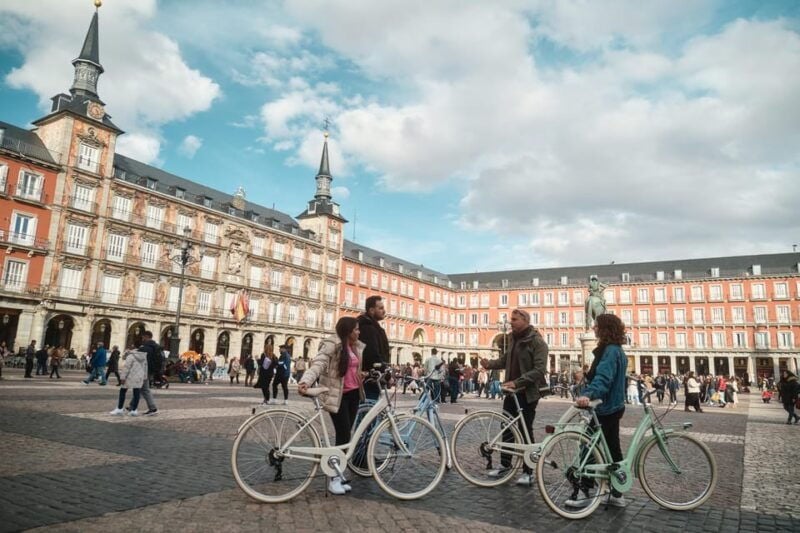BiciTapeo : Tapas and Highlights Guided Vintage Bike Tour - Good To Know