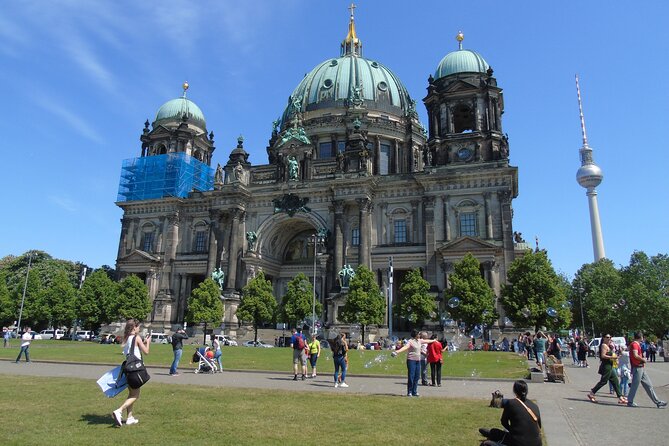 Big Bus Berlin Live Guided Panoramic Tour by Open Top Bus - Experience