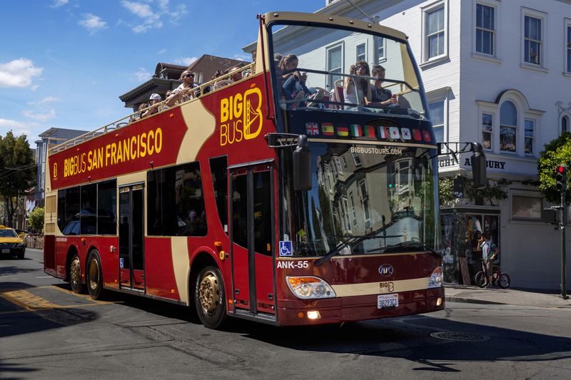 Big Bus San Francisco Hop-On Hop-Off Tours (Open-Top) - The bridge crossing is the tour’s big payoff