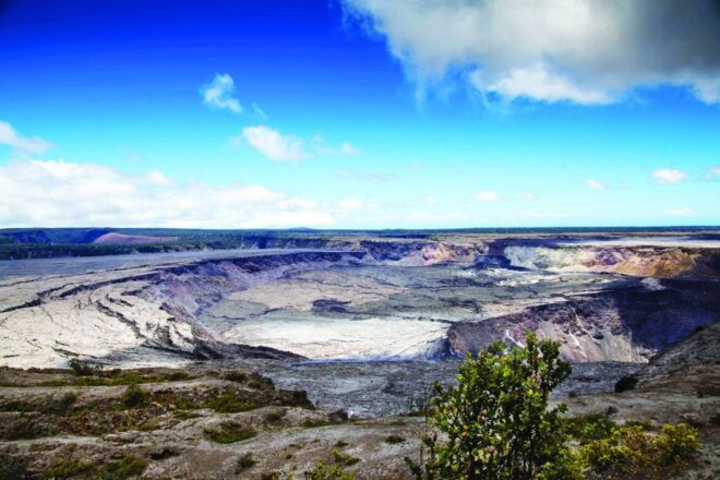 Big Island: Coffee, Active Volcanoes, and Waterfalls Tour - Volcano Exploration