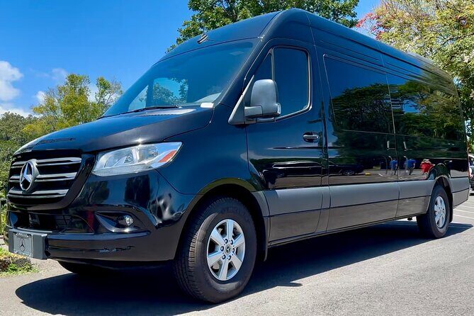 Big Island Full Circle with Volcanoes and Akaka Falls Tour - Practicalities and what to bring