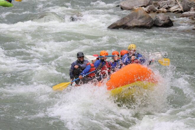 Big Sky: Full Day Gallatin River Raft Trip Lunch (6 Hours) - Wildlife Sightings