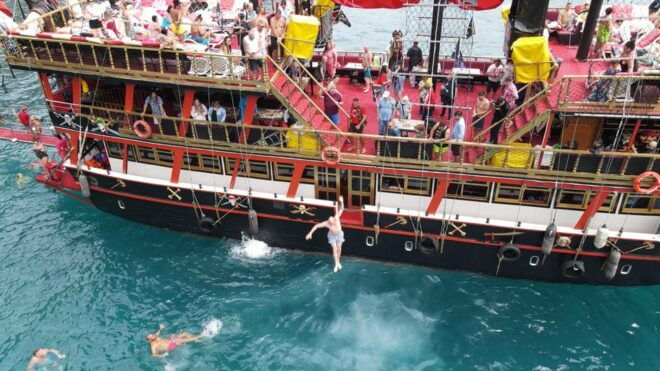 Bigboss Diamond Pirate Ship - Important Information
