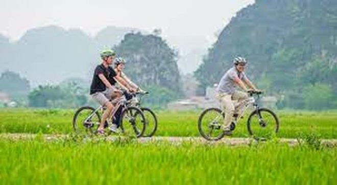 Bike Adventure-Haputale to Wellawaya via Beragala & Diyaluma - Culinary Delights on the Route
