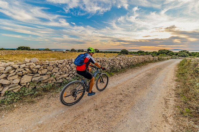 Bike - Kolan - Cancellation Policy and Booking Info