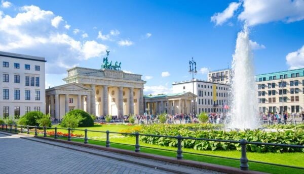 Bike Tour of Berlin Top Attractions With Private Guide - Directions and How to Book