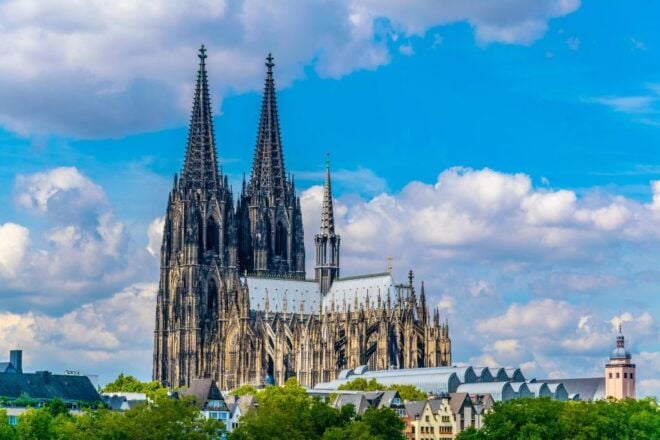 Bike Tour of Cologne Top Attractions With Private Guide - Miscellaneous