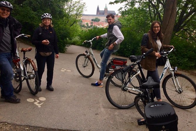 Bike Tour of Prague in German - Guide Expertise