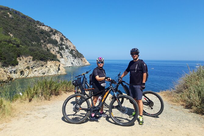 Bike Tour of the Historic Cosmopolis and Its White Beaches - The Sum Up