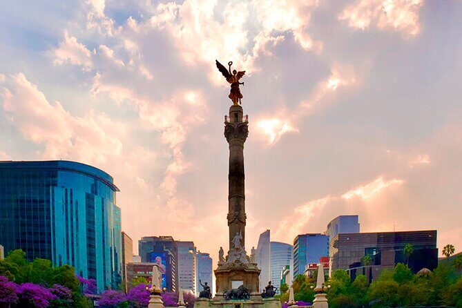 Bike Tour through Chapultepec, Reforma and the Zócalo / Mexico - Good To Know