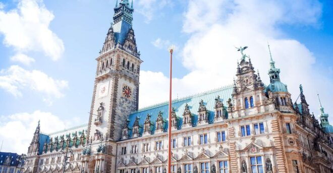 Bike Tour With a Private Guide: Hamburg Best Highlights - Exploring Hamburgs Architecture and Urban Nature