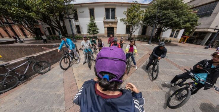 Biking in Full Color: Urban Art Bike Tour - Tour Duration and Language Options
